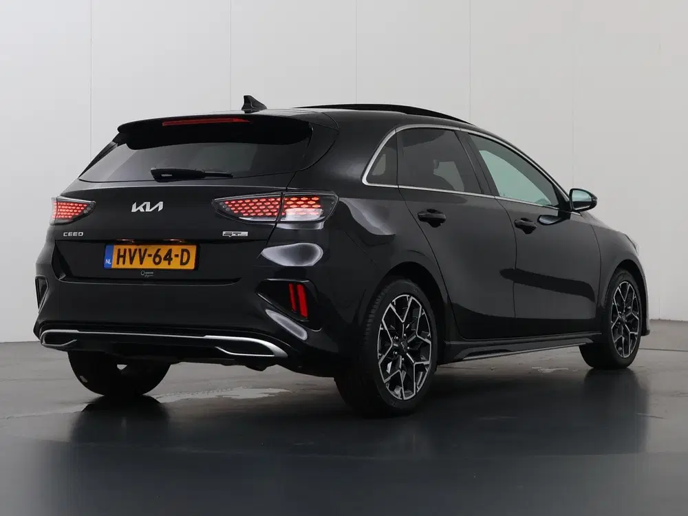 Kia Ceed 1.5 T-GDi GT-Line uit 2025, foto 2