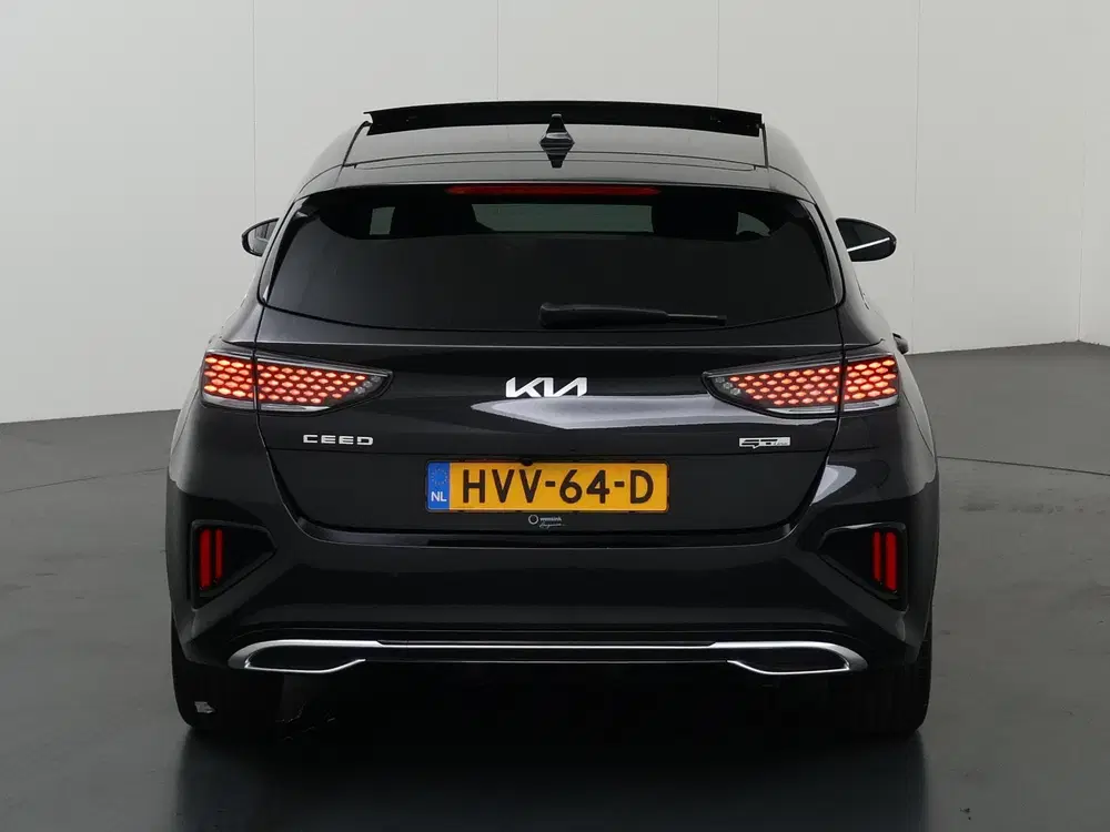 Kia Ceed 1.5 T-GDi GT-Line uit 2025, foto 4