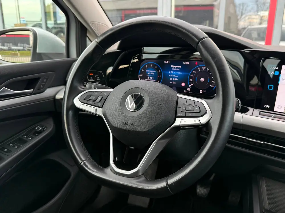 Volkswagen Golf Variant 1.0 TSI Life | ACC | Trekhaak | PDC uit 2022, foto 11