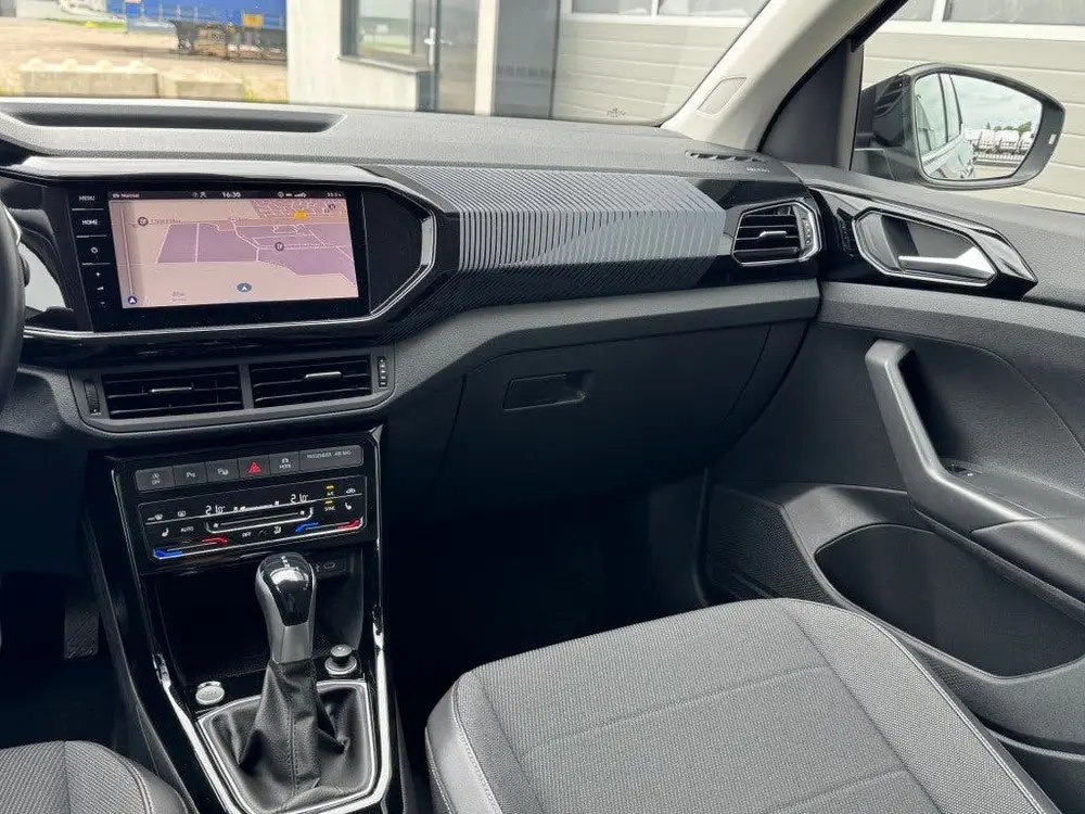 Volkswagen T-Cross 1.0 TSI 110pk Style DSG uit 2023, foto 12