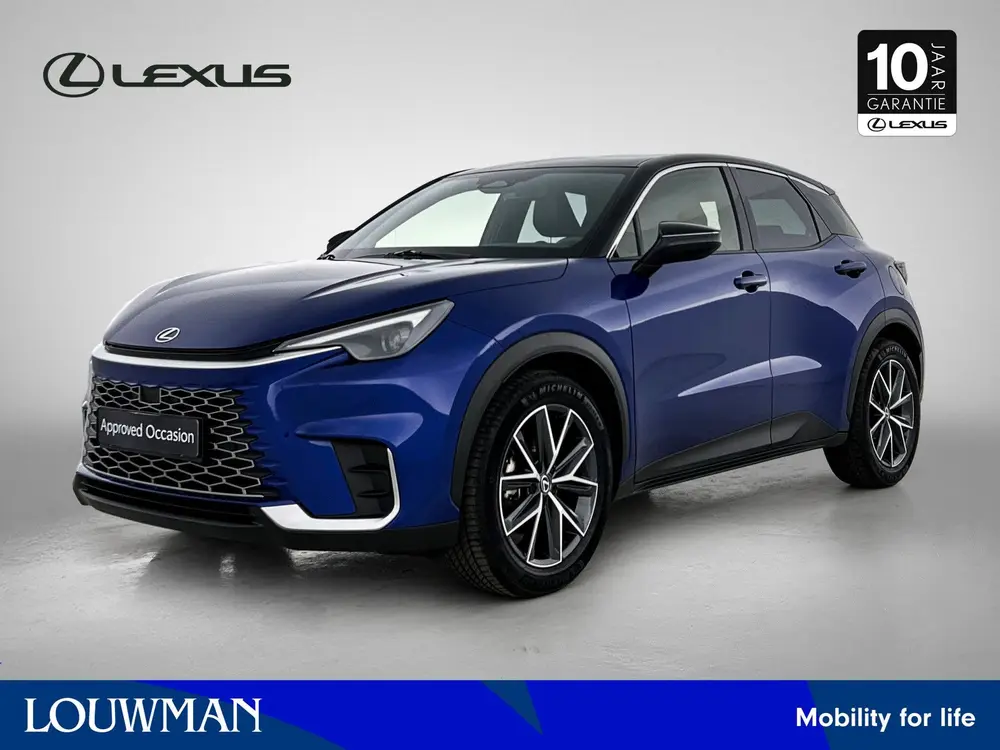 Lexus LBX Emotion 2WD uit 2024