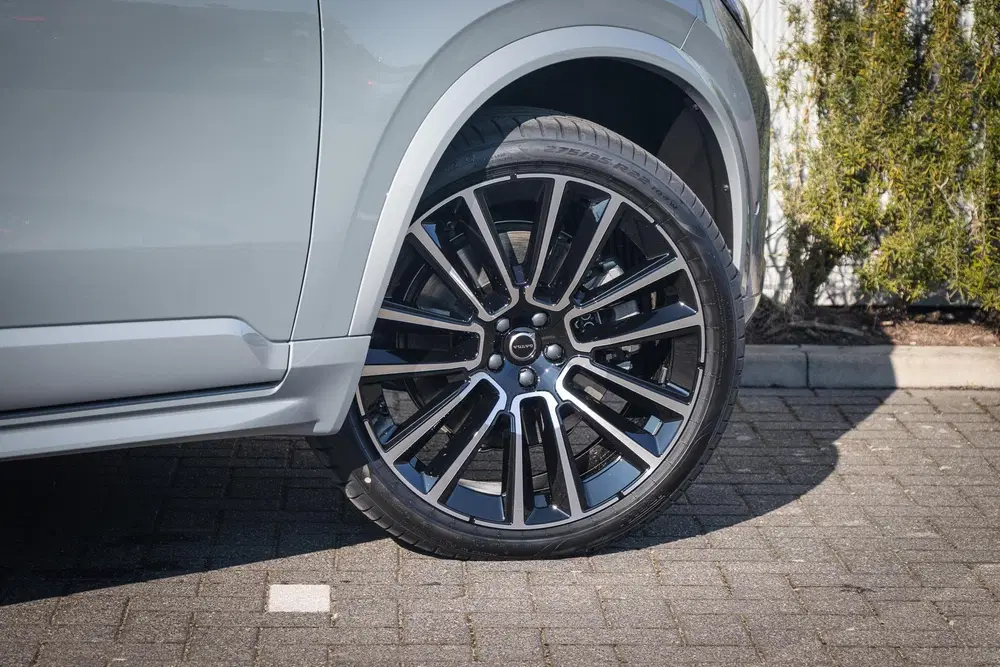 Volvo XC90 2.0 T8 Plug-in hybrid AWD Ultra Black Ed. uit 2026, foto 6