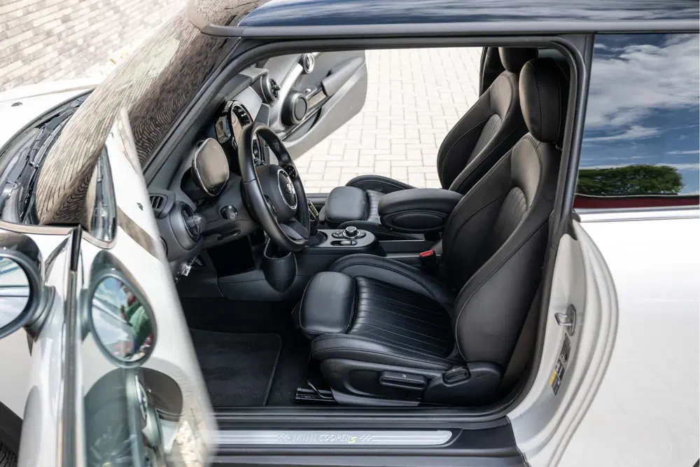 Mini Electric Classic uit 2022, foto 16