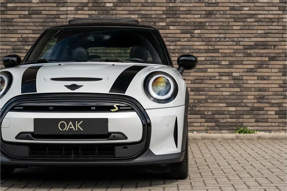 Mini Electric Classic uit 2022, foto 4