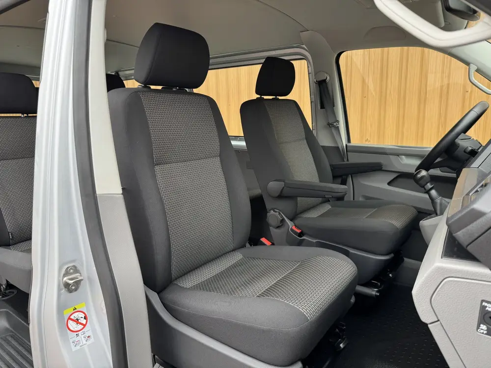 Volkswagen Transporter Kombi 2.0 TDI L2H1 Comfortline | 8 Pe uit 2023, foto 10