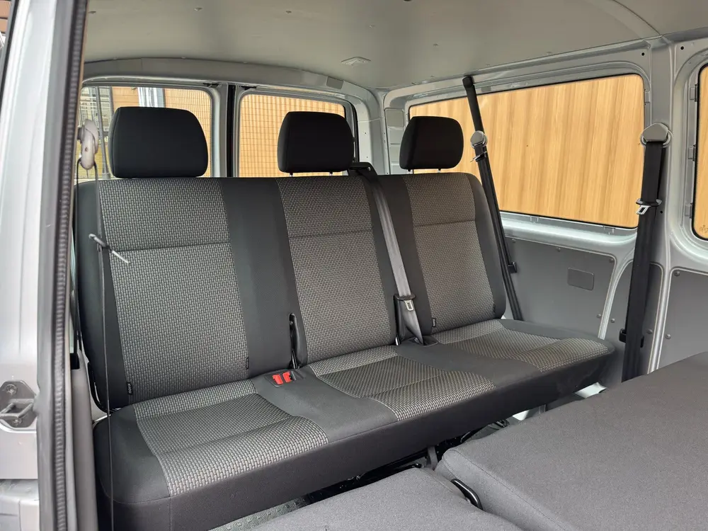 Volkswagen Transporter Kombi 2.0 TDI L2H1 Comfortline | 8 Pe uit 2023, foto 12