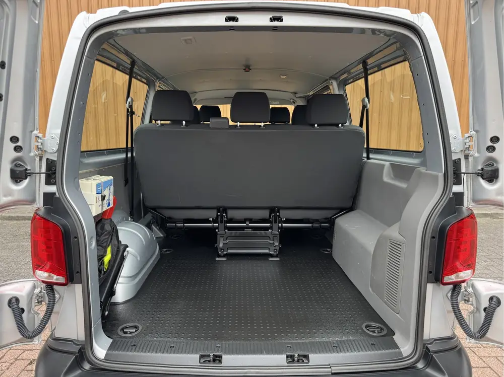Volkswagen Transporter Kombi 2.0 TDI L2H1 Comfortline | 8 Pe uit 2023, foto 13