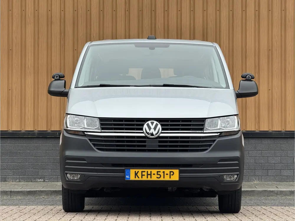 Volkswagen Transporter Kombi 2.0 TDI L2H1 Comfortline | 8 Pe uit 2023, foto 2