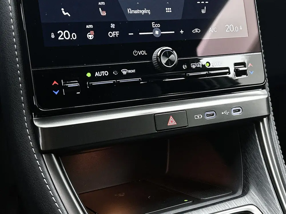 Lexus LBX Relax 2WD Tech Pack uit 2024, foto 14