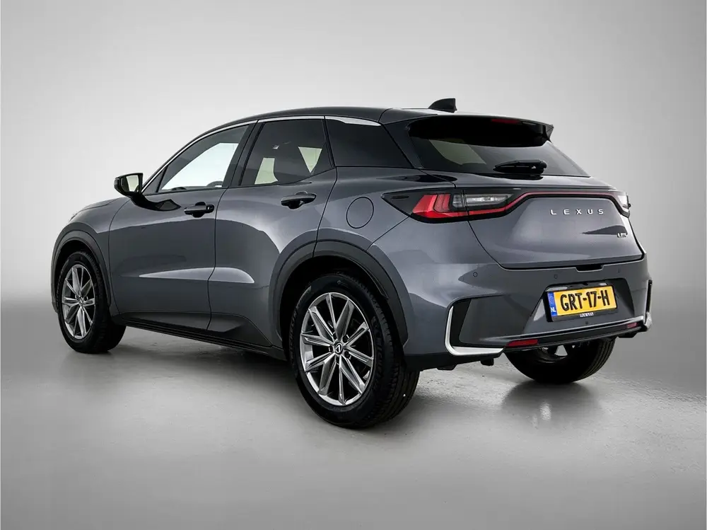 Lexus LBX Relax 2WD Tech Pack uit 2024, foto 18