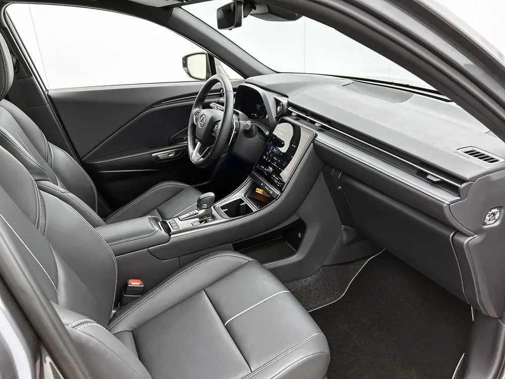 Lexus LBX Relax 2WD Tech Pack uit 2024, foto 6