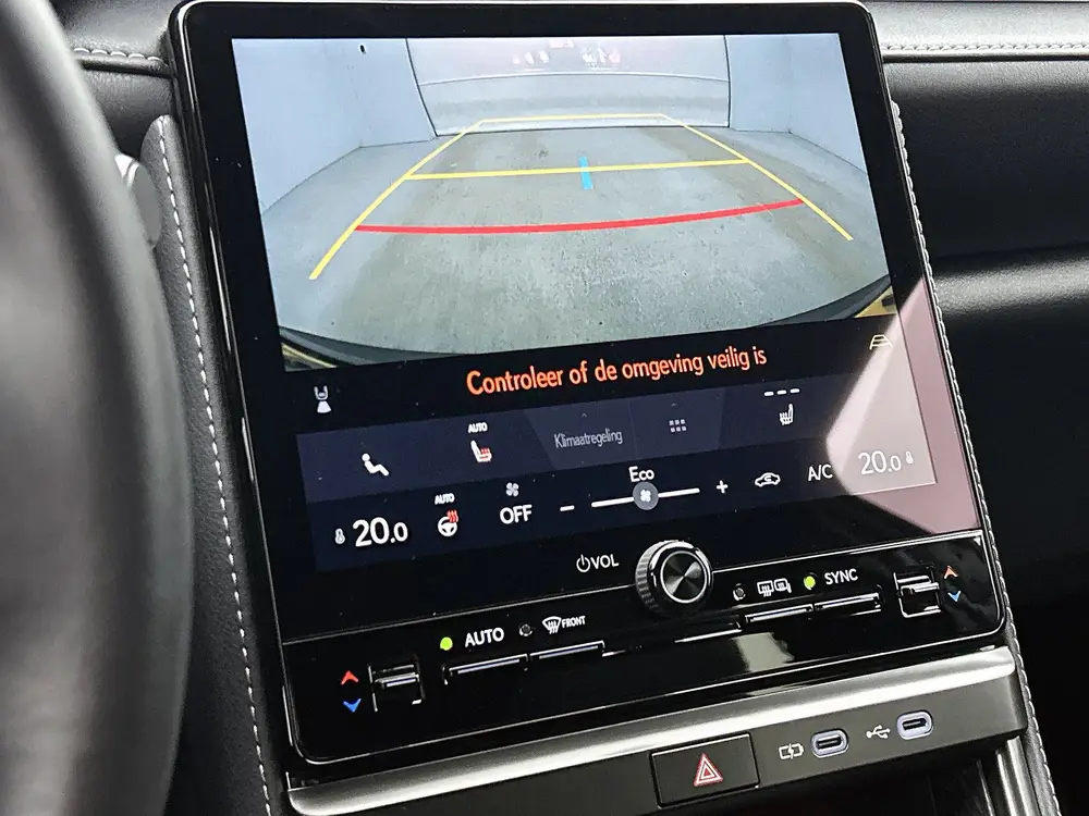 Lexus LBX Relax 2WD Tech Pack uit 2024, foto 8