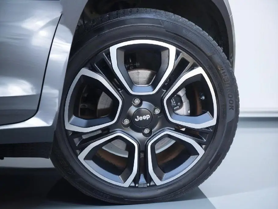 Jeep Avenger Black Edition 54 kWh SOH 96 uit 2023, foto 8