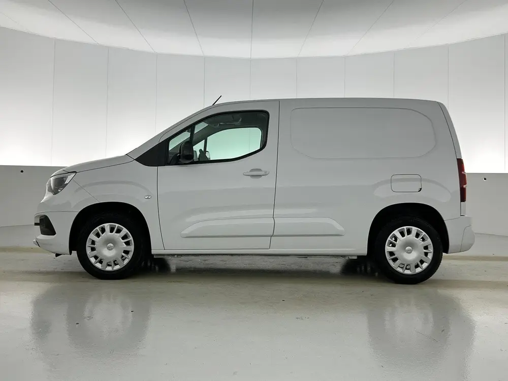 Opel Combo 130pk L1 Automaat Apple Carplay Trekhaak P uit 2023, foto 2