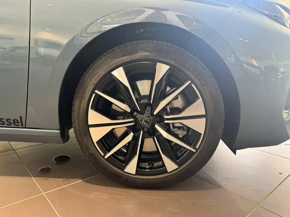 Peugeot 308 1.6 Plug-in Hybrid 195 Allure uit 2026, foto 7
