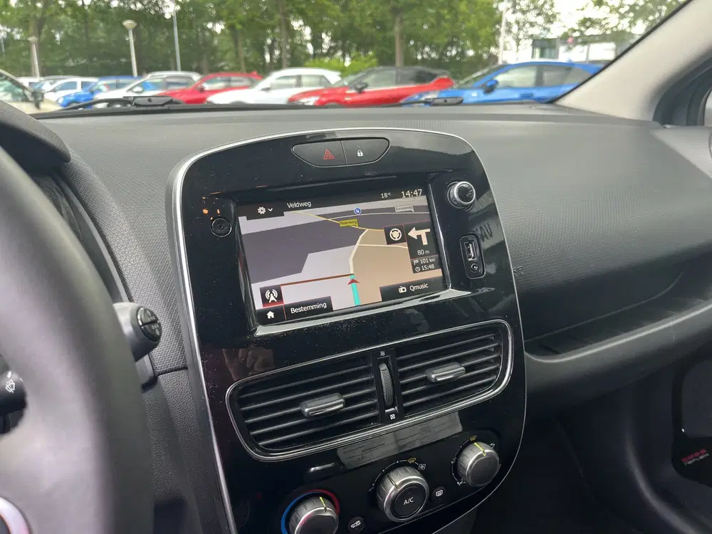 Renault Clio 0.9 TCe Limited Carplay uit 2019, foto 11