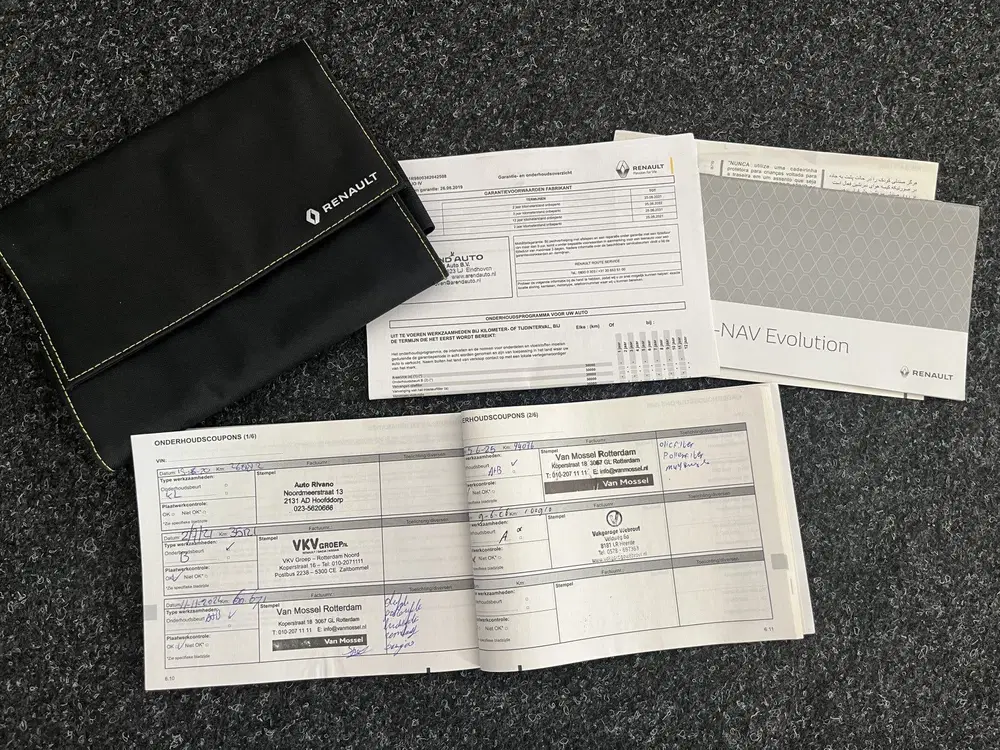 Renault Clio 0.9 TCe Limited Carplay uit 2019, foto 17