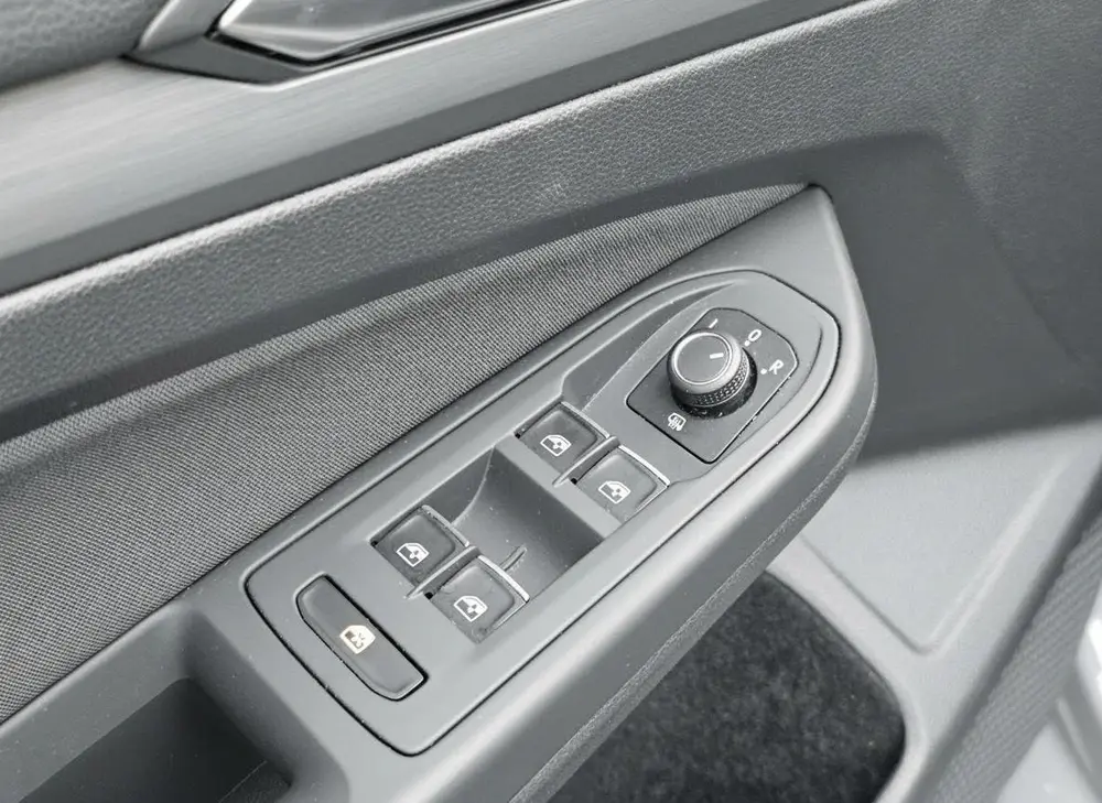 Volkswagen Golf Variant 1.5 TSI Style ADAPTIVE CRUISE CAMERA uit 2021, foto 17