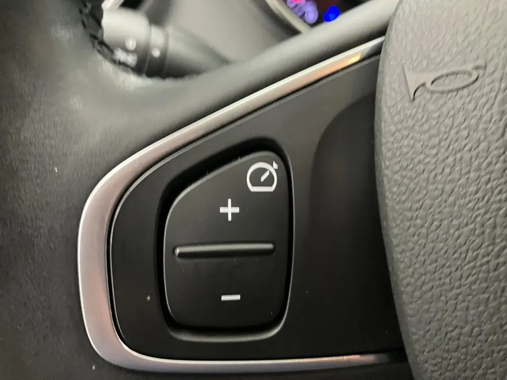 Renault Captur 0.9 TCe Intens uit 2019, foto 10