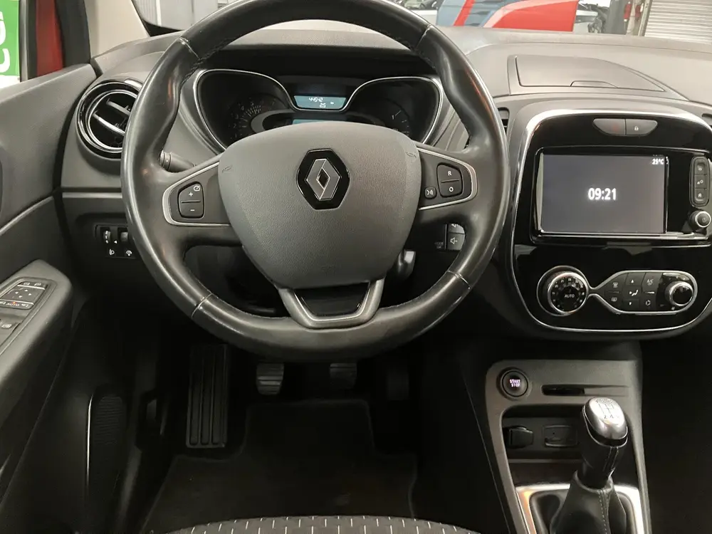 Renault Captur 0.9 TCe Intens uit 2019, foto 2