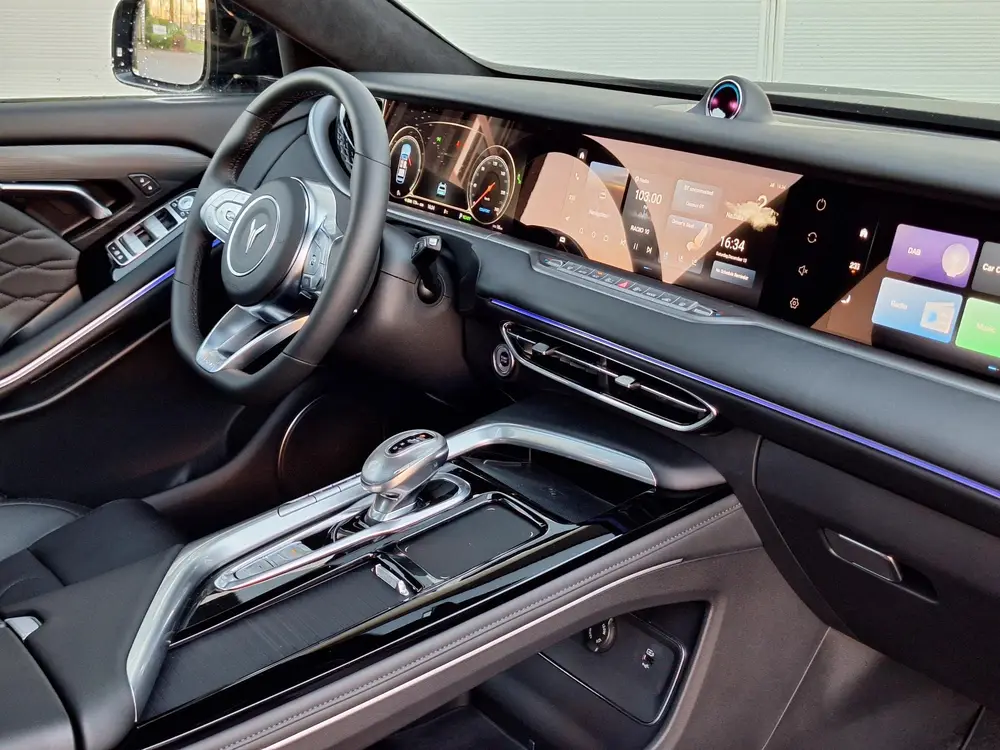 Voyah Free Limited Edition Business 4WD 106 kWh | Schuifdak uit 2026, foto 10