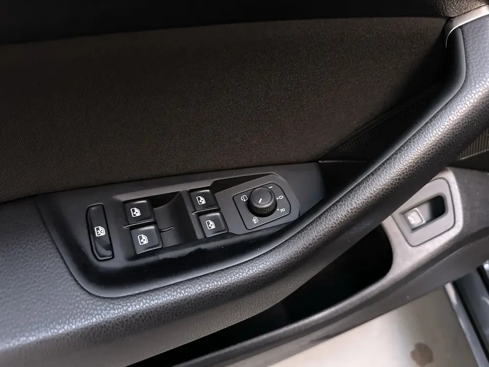 Volkswagen Passat Variant 1.5 TSI 150pk DSG Business Stoelve uit 2022, foto 17