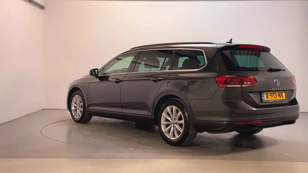 Volkswagen Passat Variant 1.5 TSI 150pk DSG Business Stoelve uit 2022, foto 6