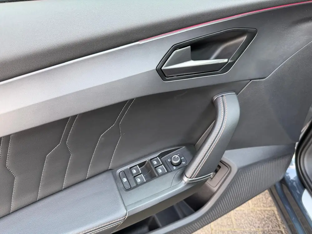 Cupra Formentor 1.4 e-Hybrid VZ Panorama uit 2022, foto 11