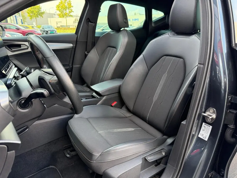 Cupra Formentor 1.4 e-Hybrid VZ Panorama uit 2022, foto 12