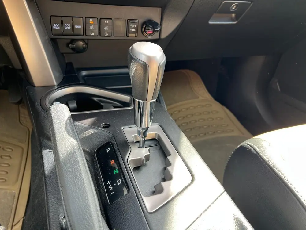 Toyota RAV4 2.5 Hybrid Executive uit 2019, foto 14