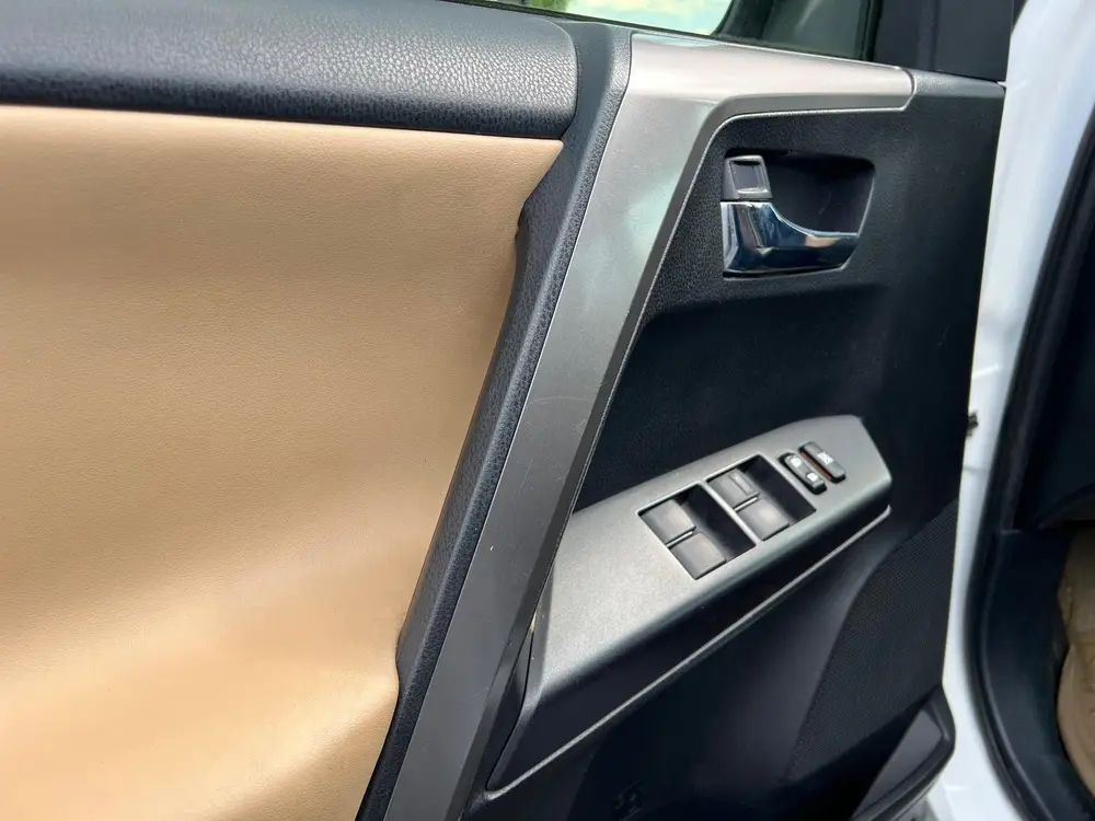 Toyota RAV4 2.5 Hybrid Executive uit 2019, foto 15
