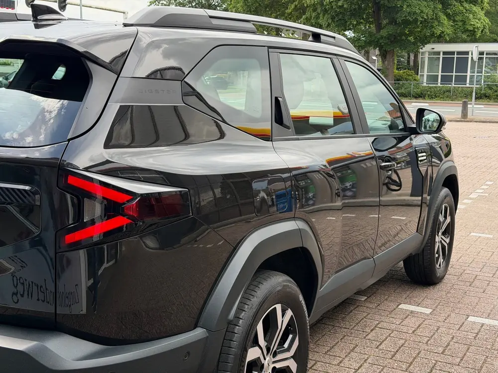 Dacia Bigster 1.8 Hybrid 155 Extreme uit 2025, foto 10