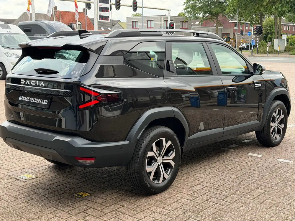 Dacia Bigster 1.8 Hybrid 155 Extreme uit 2025, foto 8