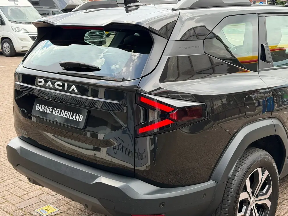 Dacia Bigster 1.8 Hybrid 155 Extreme uit 2025, foto 9