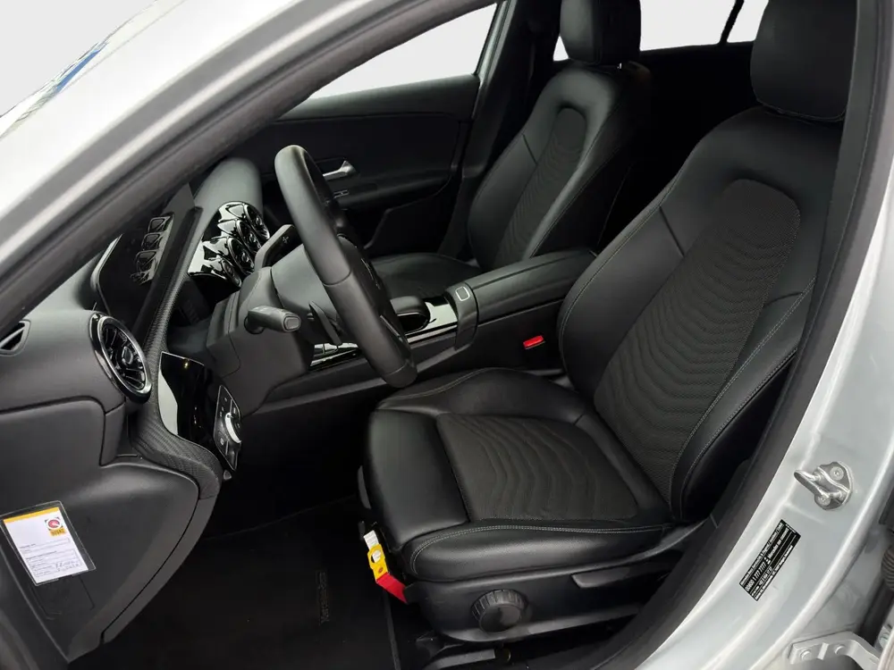Mercedes-Benz A-Klasse 200 Premium Plus Cruise Clima Camera uit 2019, foto 17