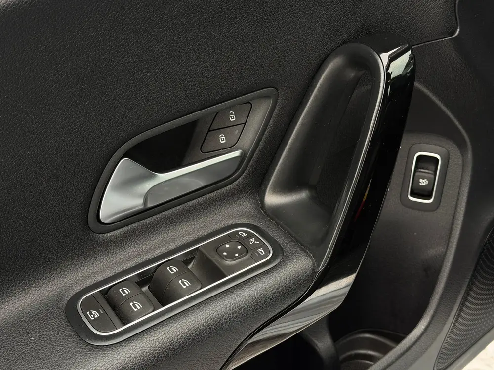 Mercedes-Benz A-Klasse 200 Premium Plus Cruise Clima Camera uit 2019, foto 20