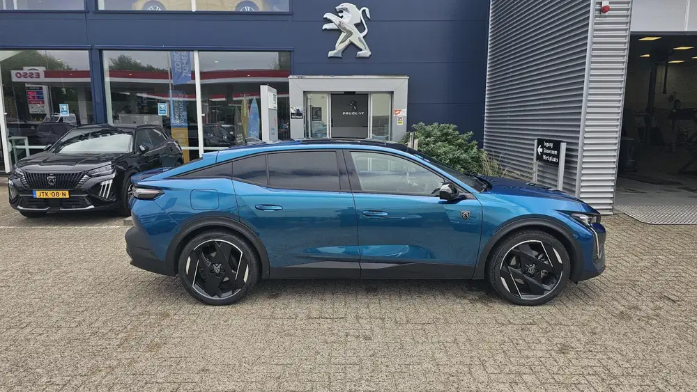 Peugeot 408 1.6 HYbrid GT 225 EAT8 First Edition uit 2023, foto 5