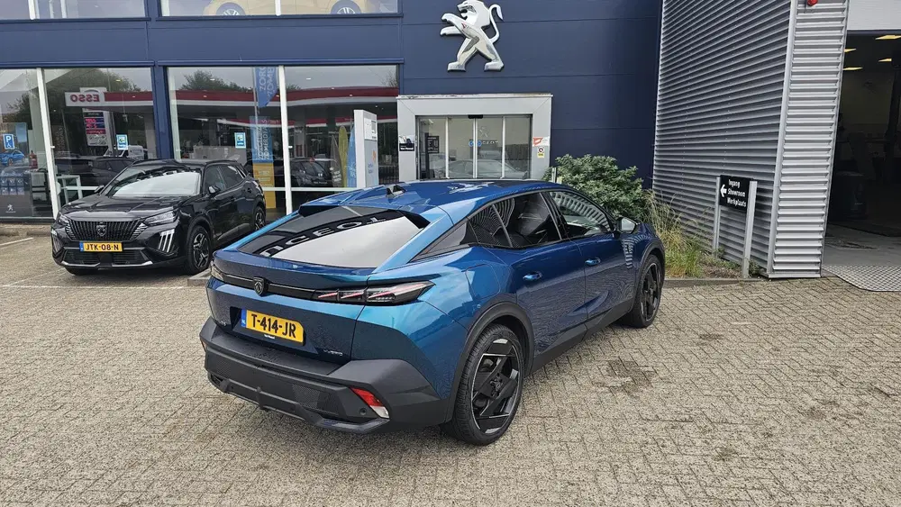 Peugeot 408 1.6 HYbrid GT 225 EAT8 First Edition uit 2023, foto 6