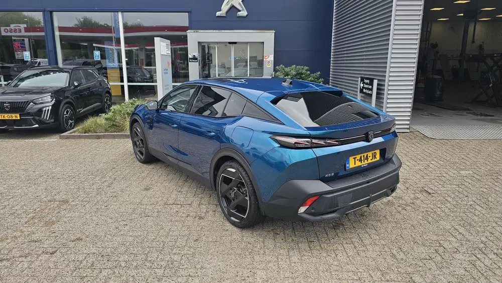 Peugeot 408 1.6 HYbrid GT 225 EAT8 First Edition uit 2023, foto 8