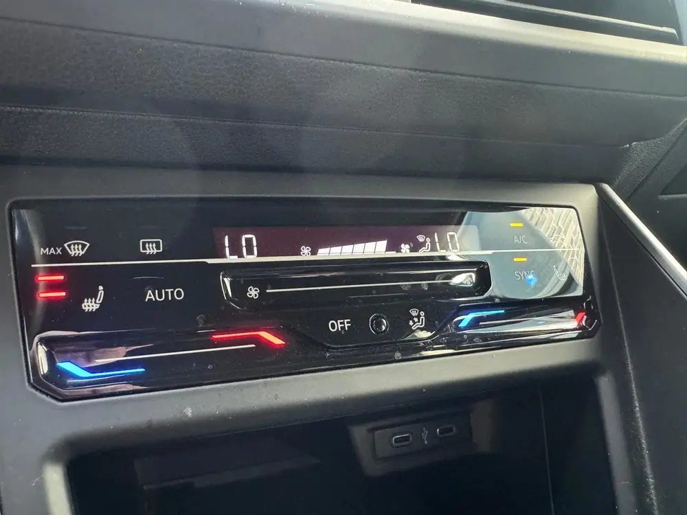 Volkswagen Taigo 1.5 TSI R-Line Business [IQ Light | Carplay uit 2022, foto 19