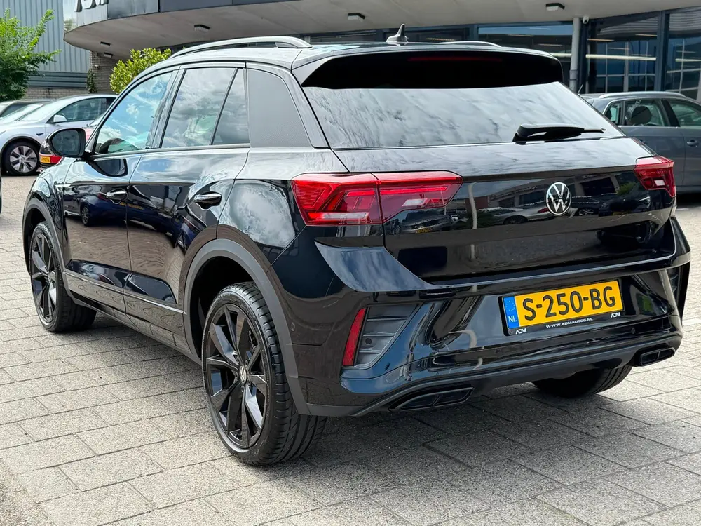 Volkswagen T-Roc 1.5 TSI R-Line uit 2023, foto 2