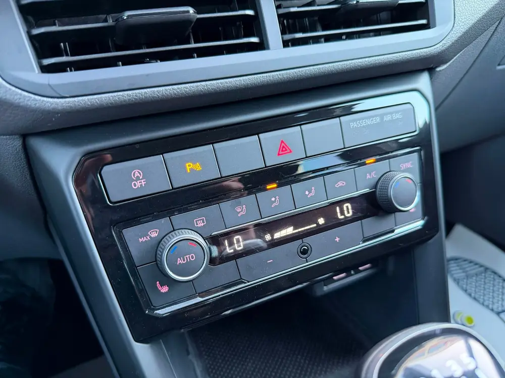 Volkswagen T-Cross 1.0 TSI Style uit 2020, foto 20