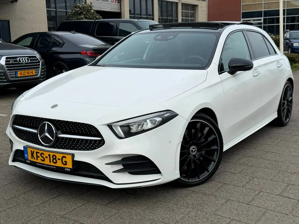 Mercedes-Benz A-Klasse 250 Premium Plus AMG-Pakket l Sfeerve uit 2019