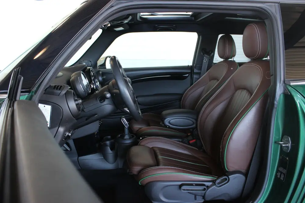 Mini Cooper 1.5 60 Years Edition Pano uit 2019, foto 4