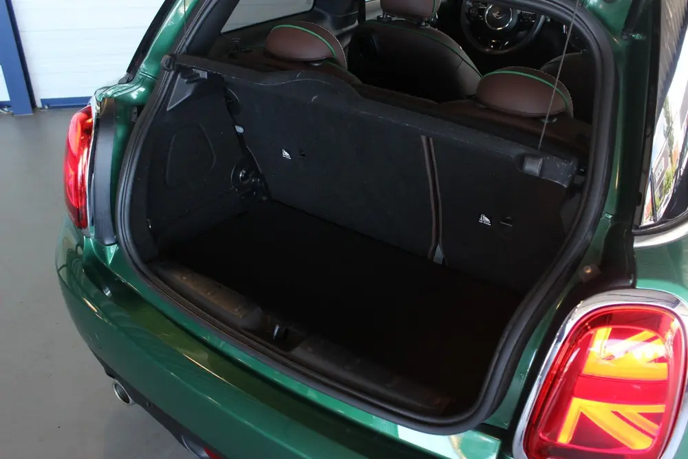 Mini Cooper 1.5 60 Years Edition Pano uit 2019, foto 6