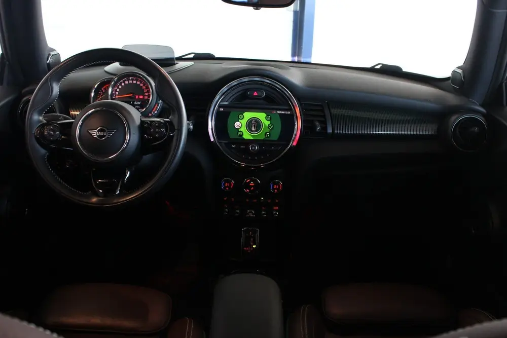 Mini Cooper 1.5 60 Years Edition Pano uit 2019, foto 7