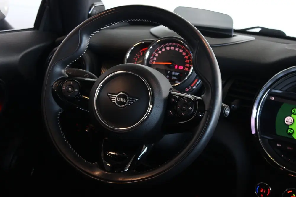 Mini Cooper 1.5 60 Years Edition Pano uit 2019, foto 8