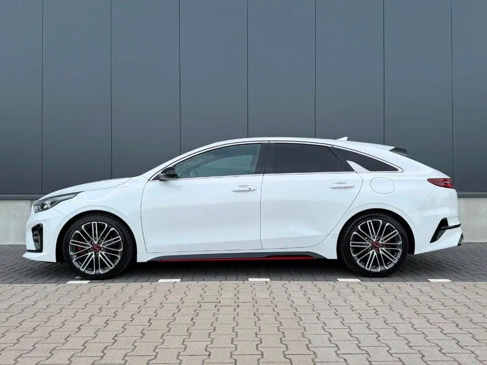 Kia ProCeed ProCeed 1.6 T-GDI GT 204PK afn. trekhaak G uit 2020, foto 2