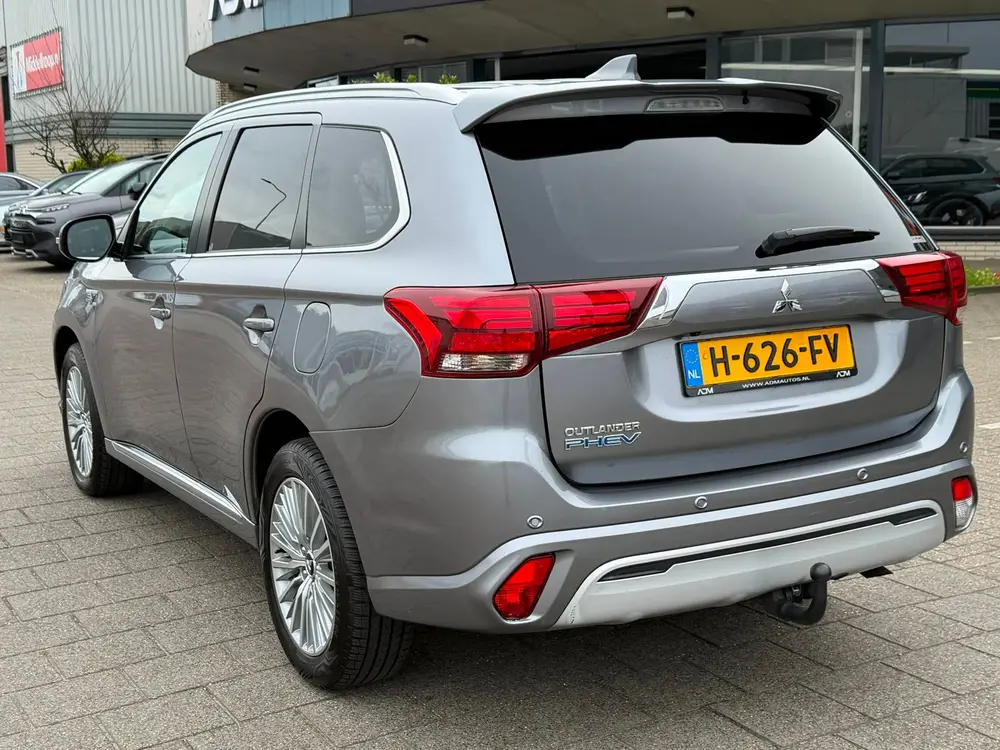 Mitsubishi Outlander 2.4 PHEV Intense uit 2020, foto 2