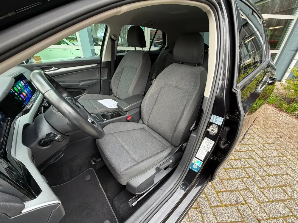 Volkswagen Golf 1.0 TSI Life carplay uit 2023, foto 17